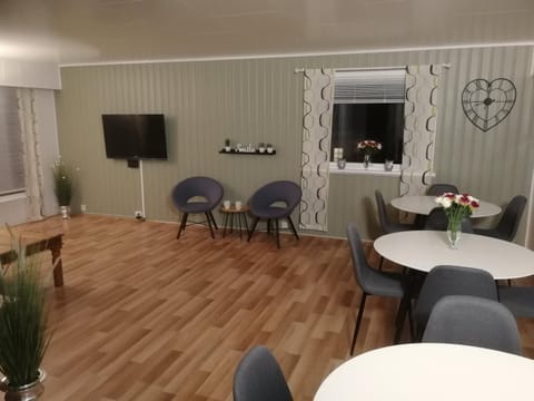 TV and multimedia, Living room, Dining area