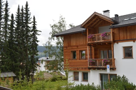 Chalet Regina Apartment in Sëlva