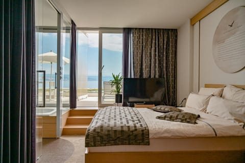 Bed, Balcony/Terrace, Balcony/Terrace, Photo of the whole room, Bedroom, Sea view, Area and facilities