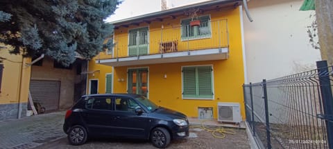 Property building, Parking