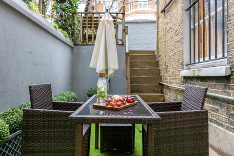 Elegant Kensington Apartment with patio Eigentumswohnung in City of Westminster