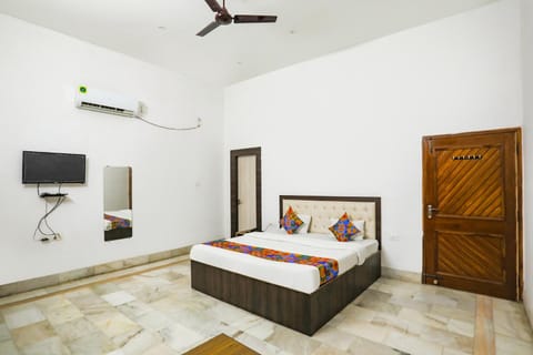 FabExpress Prashansa Palace Hotel in Varanasi