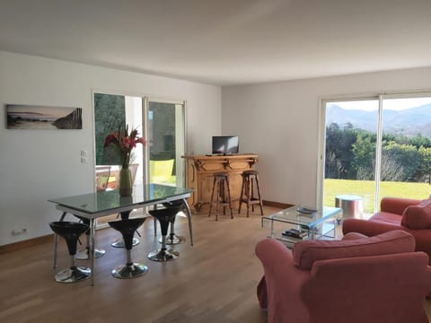 Appartement 3*** avec jardin et WIFI à proximité de Saint Jean de Luz - FR-1-239-504 Apartment in French Basque Country