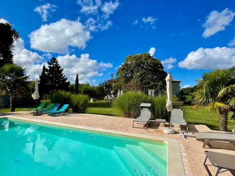 Natursteinhaus mit Pool in idyllischer Umgebung Maison in Nouvelle-Aquitaine