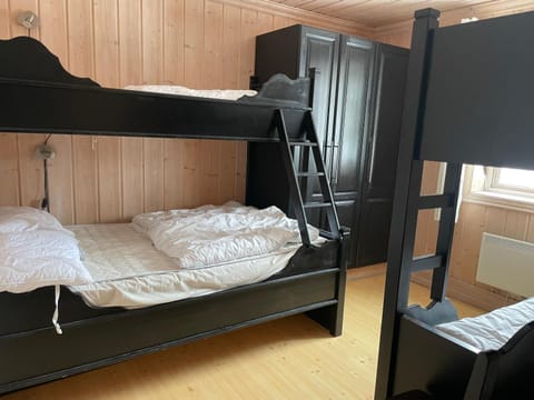 Bed, Bedroom, bunk bed, wardrobe