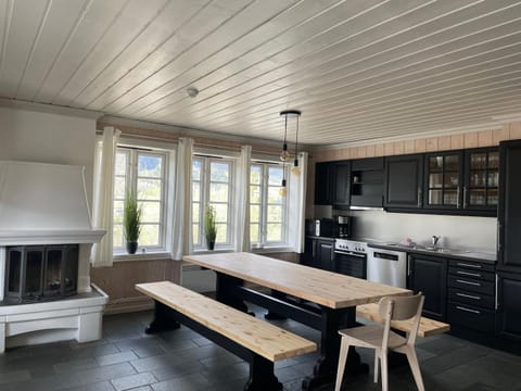 Dining area, flat iron, kitchen