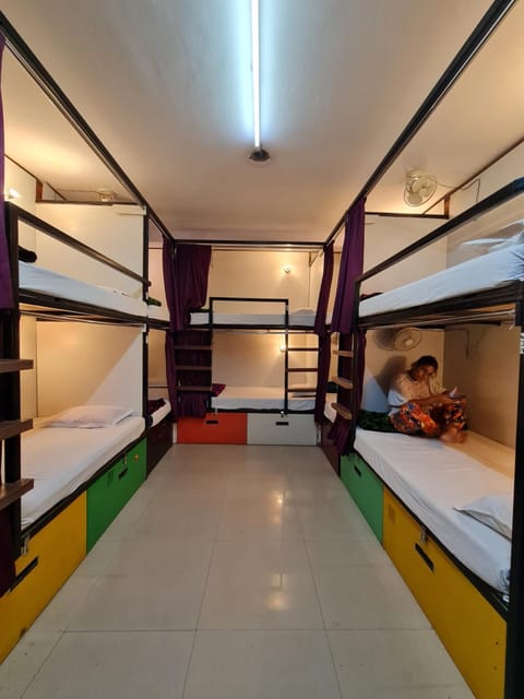 Madsquad Varanasi - Dorms & Rooms Hostal in Varanasi