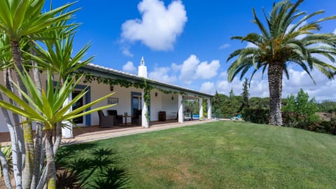 Luxury Villa With Pool in Vineyard Near the Beach Villa in Porches