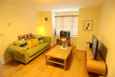 EasyTravel Luxury NEC/Airport 3 beds House Appartement in Metropolitan Borough of Solihull
