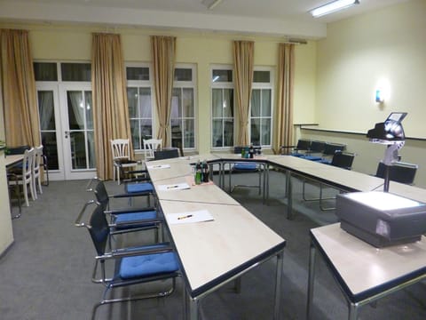 Meeting/conference room