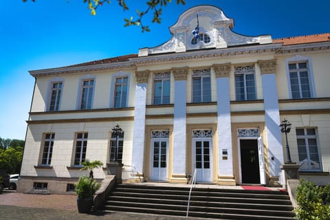 Schlosshotel Westerholt Hotel in Gelsenkirchen