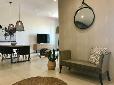 Luxueux appt Vieil Antibes Port Plage: TOUT équipé Apartamento in Antibes