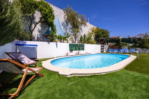 Pool view, Swimming pool, sunbed