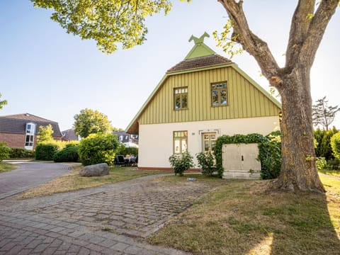 Ferienhaussiedlung Strandperlen Buchenhof 2a (Typ VIII) House in Wustrow