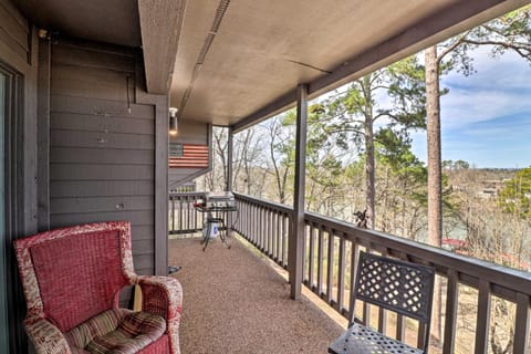 Hot Springs Condo with Lake Access and Community Pool Apartment in Lake Hamilton