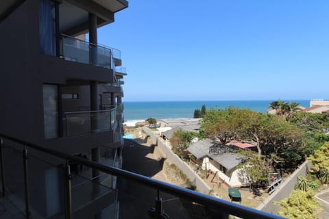 Property building, Natural landscape, Balcony/Terrace