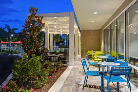 Home2 Suites By Hilton Naples I-75 Pine Ridge Road Hôtel in Collier County