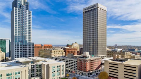 The Peregrine Omaha Downtown Curio Collection By Hilton Hotel in Omaha