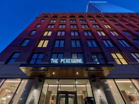 The Peregrine Omaha Downtown Curio Collection By Hilton Hotel in Omaha