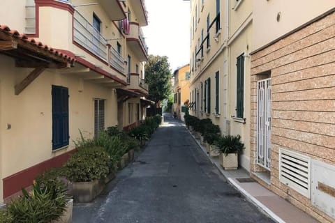 SERENDIPTY SPIAGGIA CICLABILE E PORTO SOLE Eigentumswohnung in Sanremo