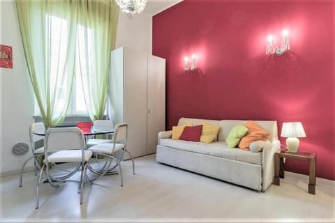 Sunny Home Apartment in Verona