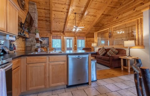 Ozarks Oasis cabin Casa in Branson