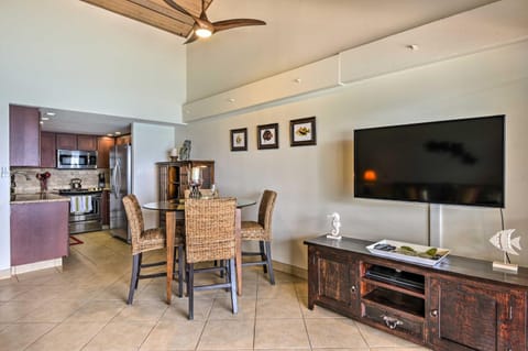 Beachfront Lahaina Condo - Featured on HGTV! Apartment in Napili-Honokowai