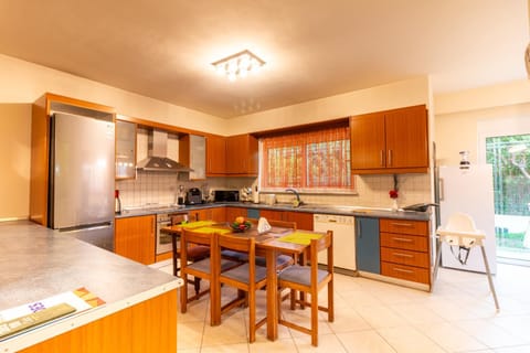 Kitchen or kitchenette, dishwasher, minibar, pet friendly, stove