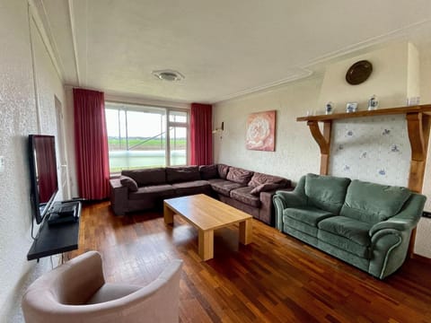 Cosy holiday home with pet friendly garden House in Limburg (province)