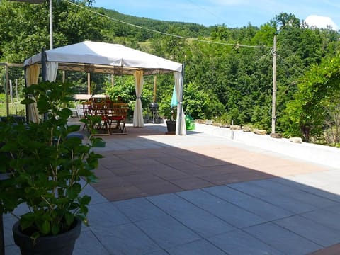 Day, Natural landscape, Summer, Garden, Balcony/Terrace