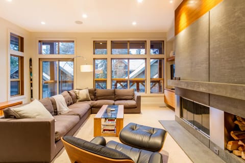 05 Forest Creek Condo in Whistler