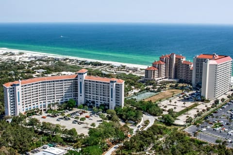 TOPS'L Summit VI Apartment in Miramar Beach