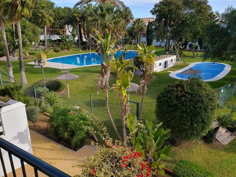 Pool view, Swimming pool, Swimming pool