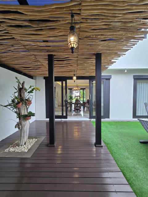 Villa Akasha Luxury 6 bedroom villa near beach Villa in North Kuta