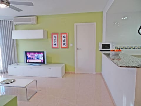 TV and multimedia, Kitchen or kitchenette