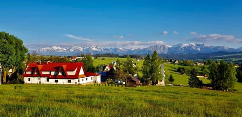 Property building, Neighbourhood, Natural landscape, View (from property/room), Mountain view