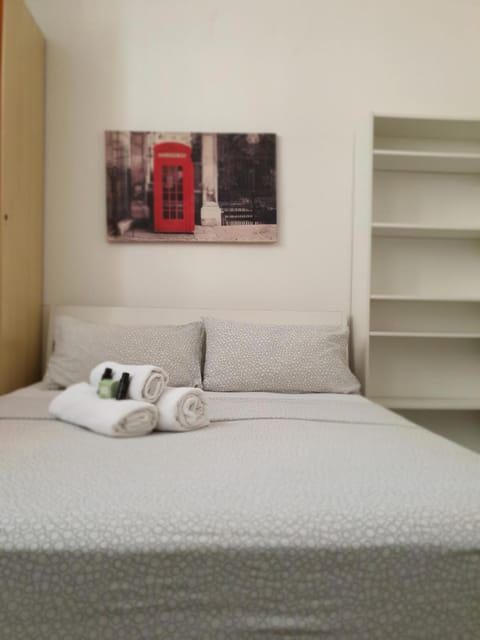 Bed, Photo of the whole room