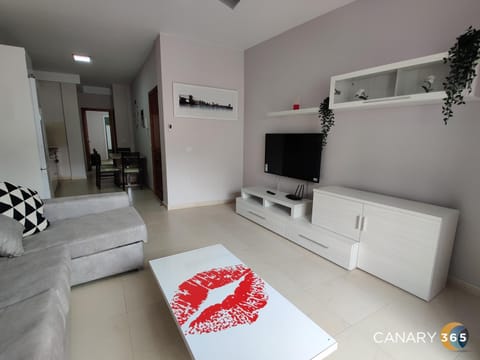 Intimate and Stilysh Apt, PKG, Self Entry by Canary365 Apartment in Palmas de Gran Canaria