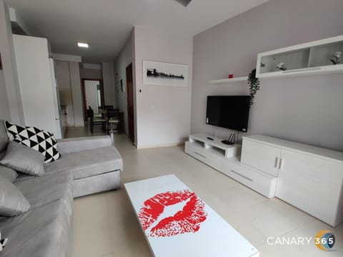 Intimate and Stilysh Apt, PKG, Self Entry by Canary365 Apartment in Palmas de Gran Canaria