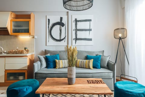 Kitchen or kitchenette, Living room, Seating area