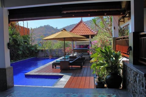 Villa Bukit Malas 4, 4 Bedroom Villa and Pool Chalet in Abang