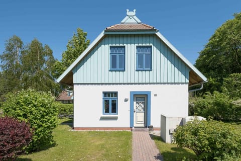 Ferienhaussiedlung Strandperlen Weidenhof 6b (Typ IX) House in Wustrow