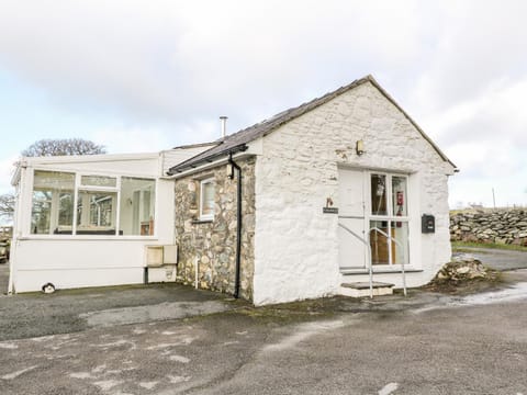 Y Buarth House in Wales