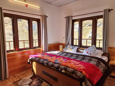 Zostel Barot (Rajgundha) Hostel in Himachal Pradesh