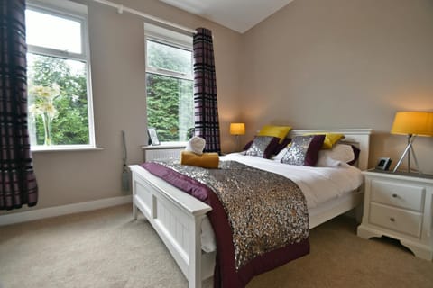 Luxary 4 Bed, 4 bathroom house in central Burnley Haus in Burnley