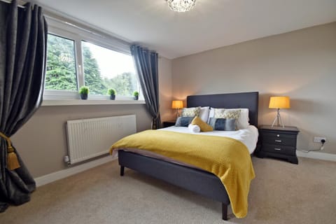 Luxary 4 Bed, 4 bathroom house in central Burnley Haus in Burnley