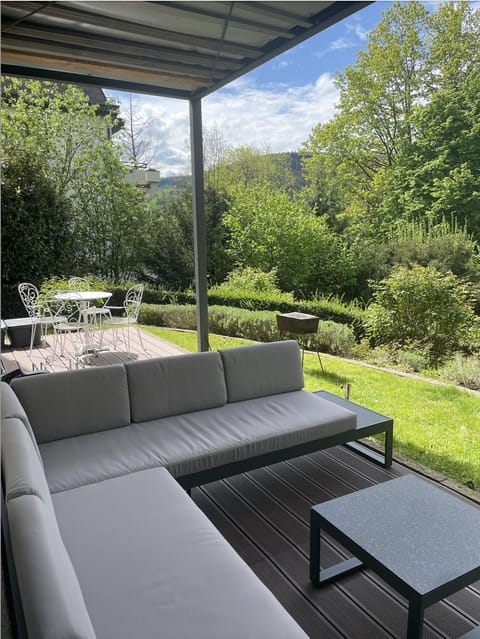 Garden, Seating area, Garden view