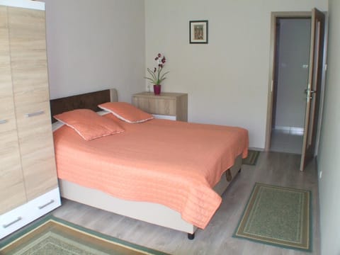 Katica nyaraló Apartment in Balatonszárszó