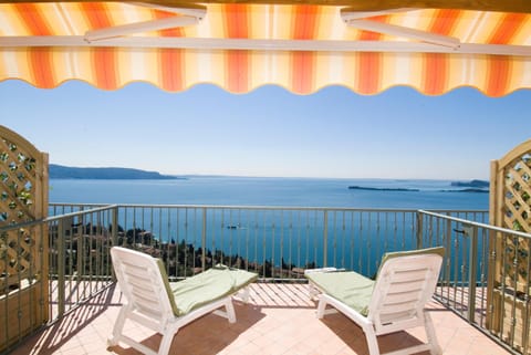 Villa Panorama Residence Condo in Lake Garda
