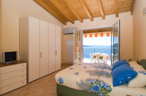 Villa Panorama Residence Condominio in Lake Garda